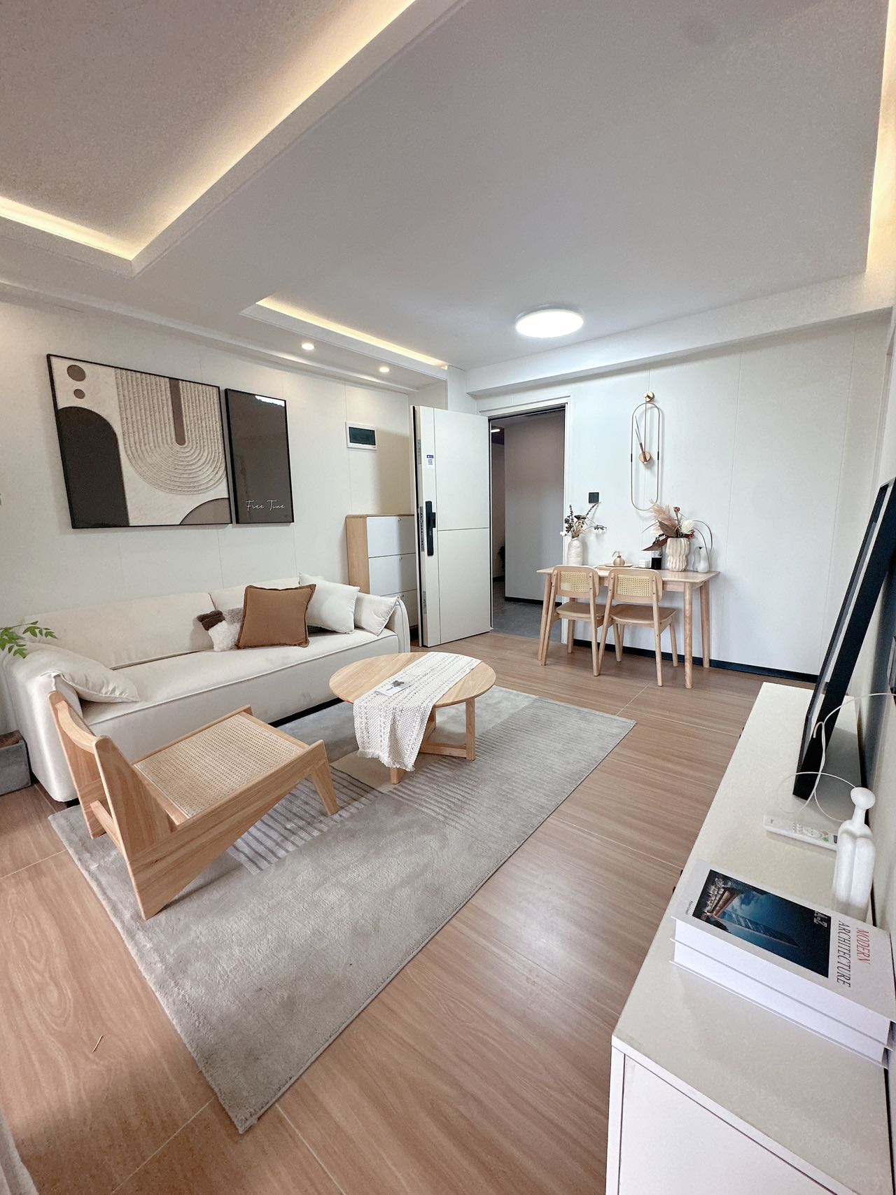 1745144846914821.jpg 895a3eb031cd3de998a554f01368995c.jpg