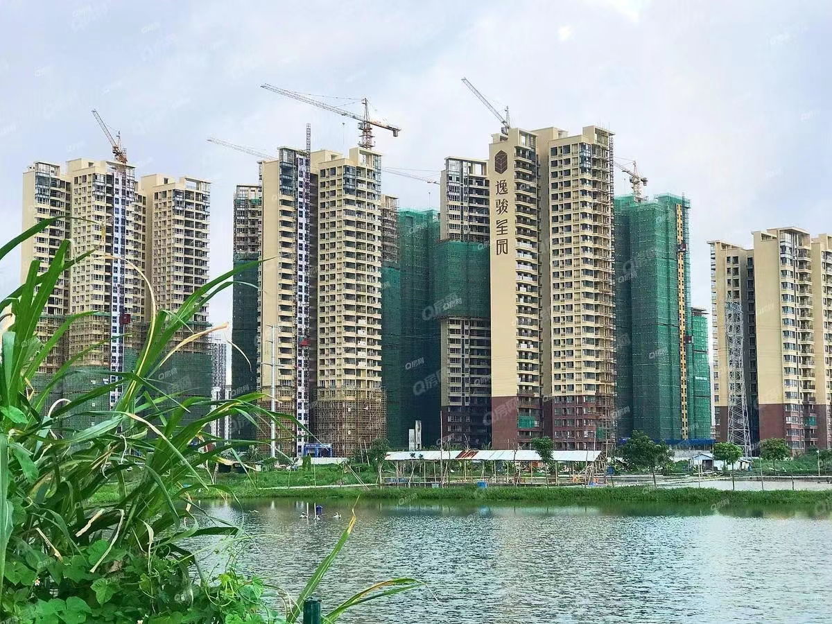 逸駿星園，星光明月花園均價16000元/平