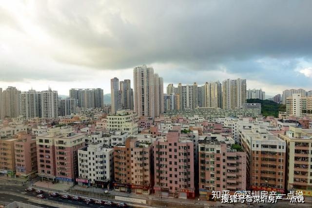 那么市區那些低矮自建房肯定就格格不入了