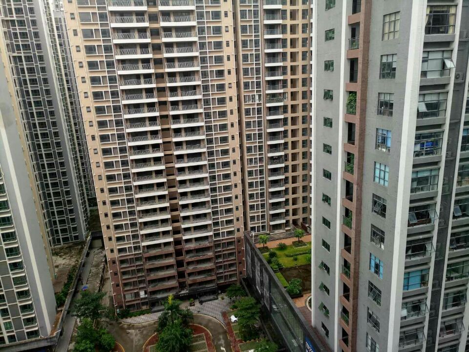 南山村委統建樓花園小區房