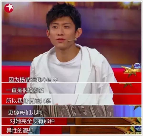 打游戲是很多人在候場時消遣的方式