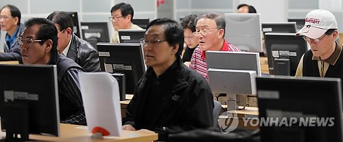 回遷房的業主向物管處提出要使用電梯